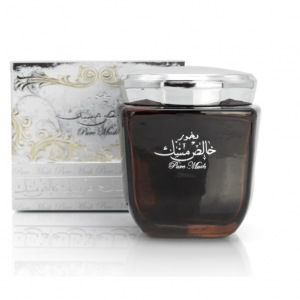 Un encens dans le sillage du parfum de la marque Pure Musk. Des notes olfactives douces et agréables faisant de cet encens un Best Seller des Bakhoor.